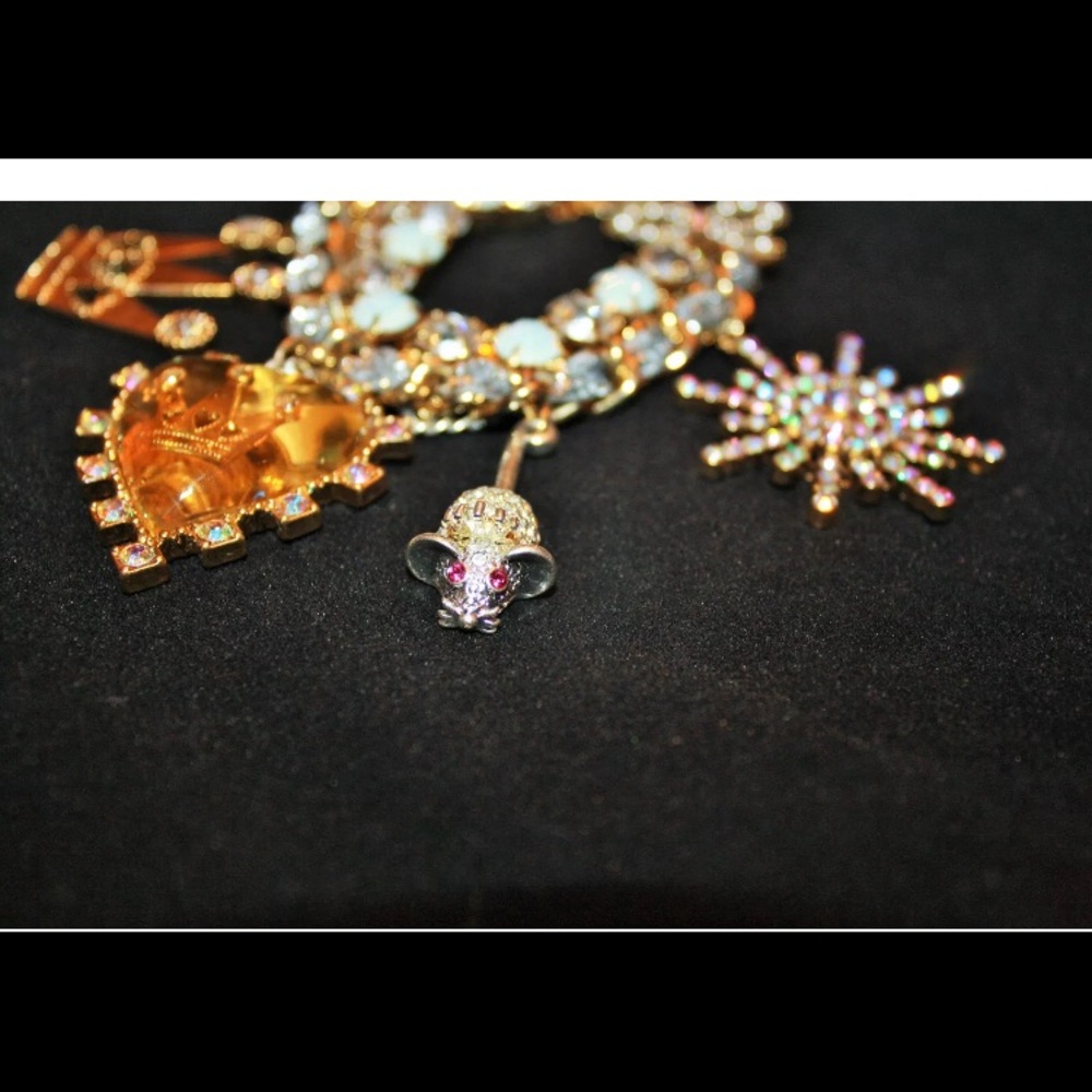 Betsey Johnson Ice Princess Charm Bracelet. - Picture 6 of 6